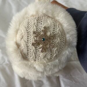 Elegant Cream Fur Snowflake Women's Accessory